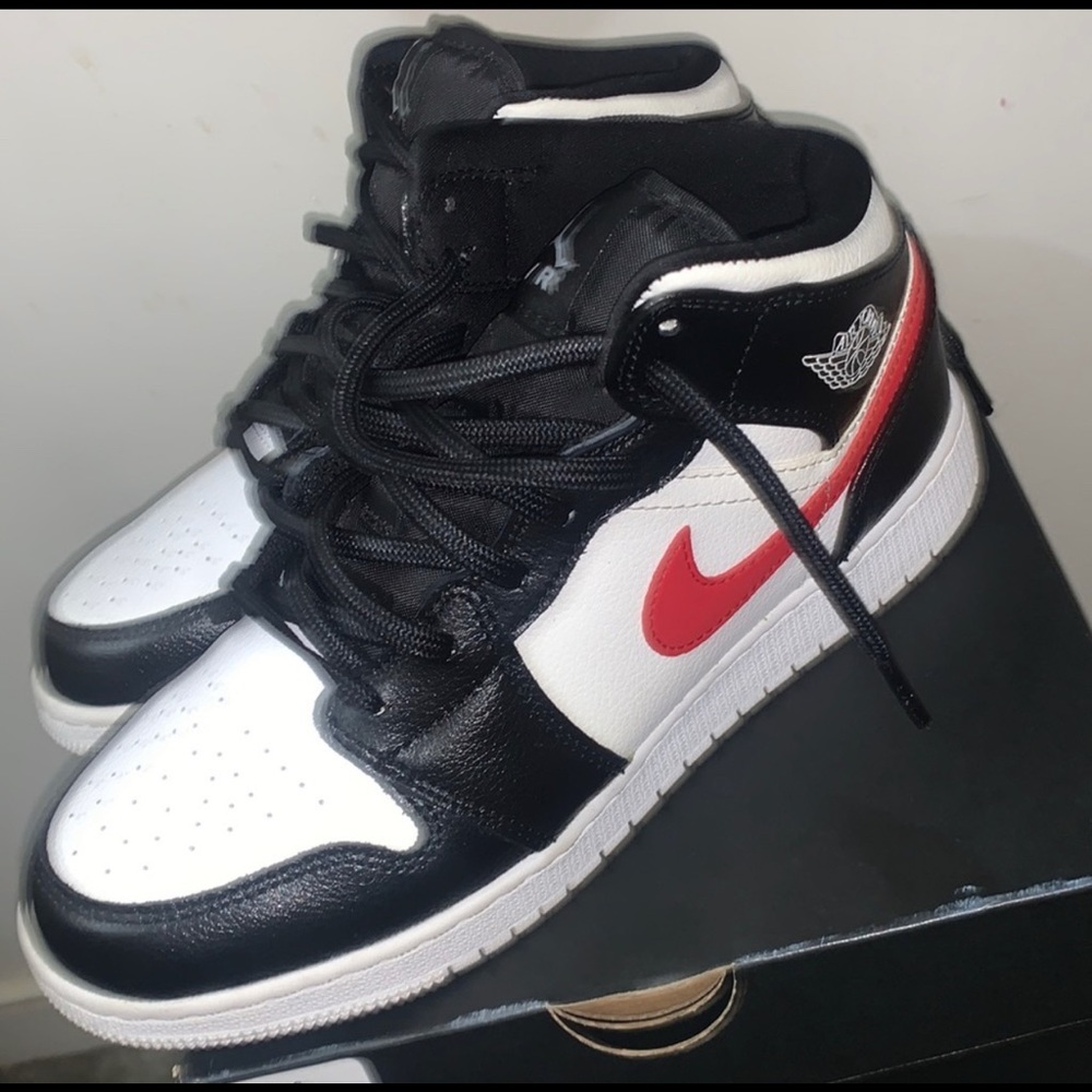 Air Jordan 1 Mid (GS) Multi Color Edition